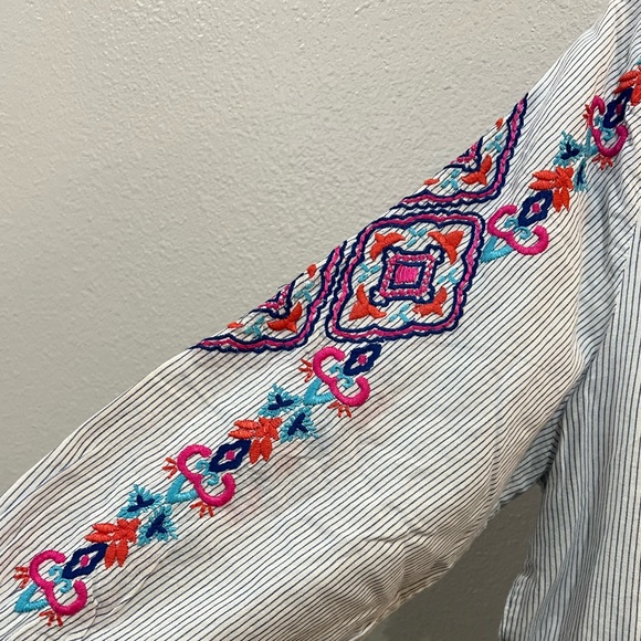 Chico’s Pin Striped 100%Cotton Tassel Trim Top, Chico’s Size 2P-US Medium Petite - Picture 9 of 11